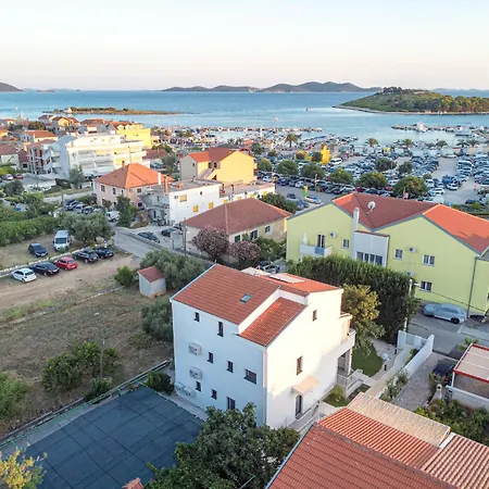 Apartment Favi Pakostane